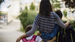 Selon une étude, le taux de pauvreté des enfants mineurs vivant en famille monoparentale semble « largement sous-estimé »