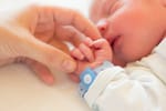 Lutte contre la mortalité infantile : les 10 préconisations de la HAS