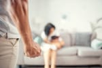 Retrait total de l’autorité parentale : le droit de visite disparaît‑il ?