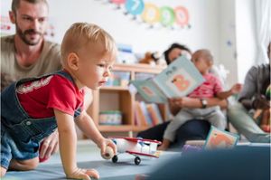 Les hommes qui travaillent en crèche sont-ils plus progressistes que les autres?