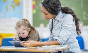 Financement des AESH sur le temps périscolaire : l'inquiétude des maires