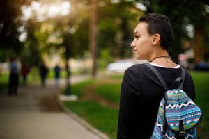 Le moral des jeunes repart à la hausse après deux ans de pandémie