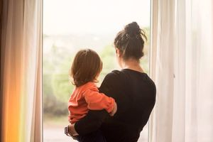 Familles monoparentales : une augmentation "dès cet automne" de 50 % de l’allocation de soutien familial