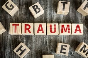 Podcast DissociationS "Le trauma, depuis quand en parle-t-on ?"