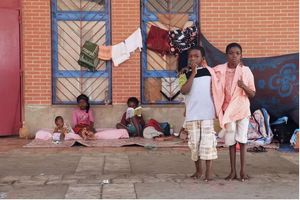 À Mayotte, 5 300 à 9 500 enfants ne vont pas ou plus à l'école