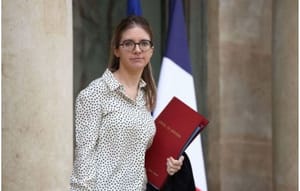 Aurore Bergé annonce "des travaux d’intérêt général pour les parents défaillants"