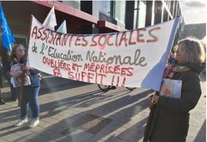 Tribune : Les assistantes sociales scolaires, grandes invisibles de l’Éducation nationale