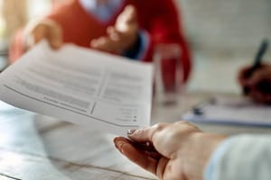 Protection de l’enfance et petite enfance : le contrôle systématique des antécédents judiciaires des professionnels et bénévoles