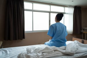 Santé mentale : la détresse croissante des adolescentes et jeunes femmes