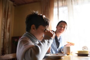 Précarité des familles monoparentales : des conséquences directes sur les enfants