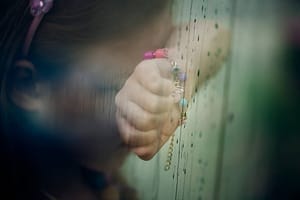 Inceste parental : quelles failles de la réponse judiciaire une commission d’enquête pourrait-elle éclairer ?