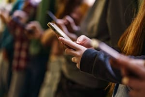 Jeunes connectés, éducateurs démunis : le grand décalage du numérique en protection de l’enfance