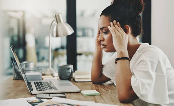 La dématérialisation des démarches administratives : un frein aussi pour certains jeunes