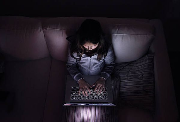 Un guide pratique dédié à la lutte contre l’abus et l’exploitation sexuels d’enfants en ligne