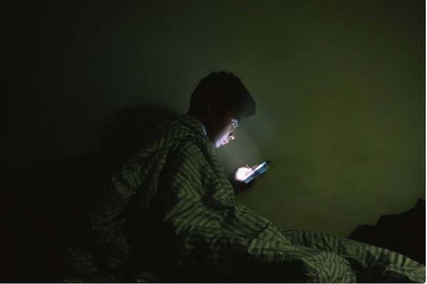 Pornographie en ligne : des risques préoccupants pour les adolescents