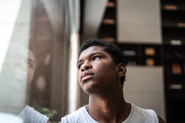 Aide sociale à l'enfance : le décret interdisant les placements à l'hôtel jugé imprécis