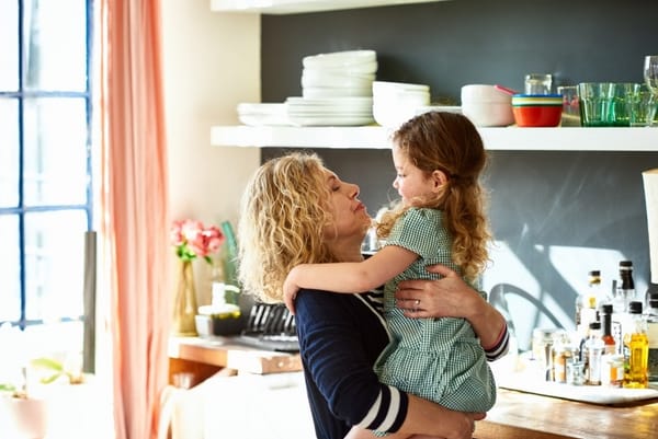 Aide sociale à l'enfance : 60 100 enfants vivent dans 25 600 familles d’accueil en 2019