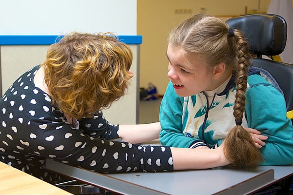 Lutte contre la maltraitance : le gouvernement annonce un contrôle de tous les établissements pour personnes handicapées