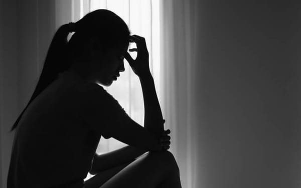 Violences sexuelles hors cadre familial : les jeunes femmes de 15 à 19 ans plus exposées