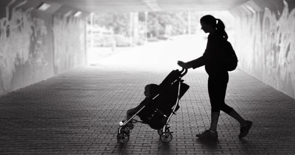 Femmes sans abri : « Le statut de mère isolée ne protège plus aujourd'hui »