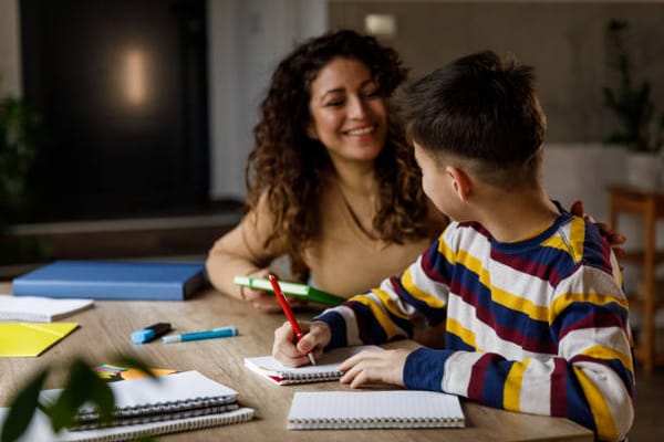 Vers la possibilité de cumuler une activité professionnelle avec le métier d'assistant familial ?