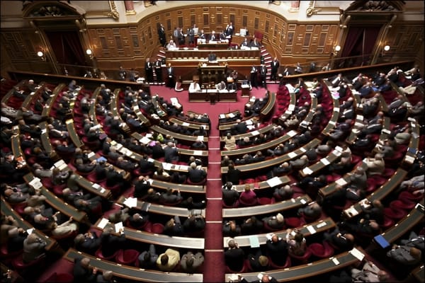 Justice des mineurs : le Sénat adopte une version durcie de la proposition de loi Attal
