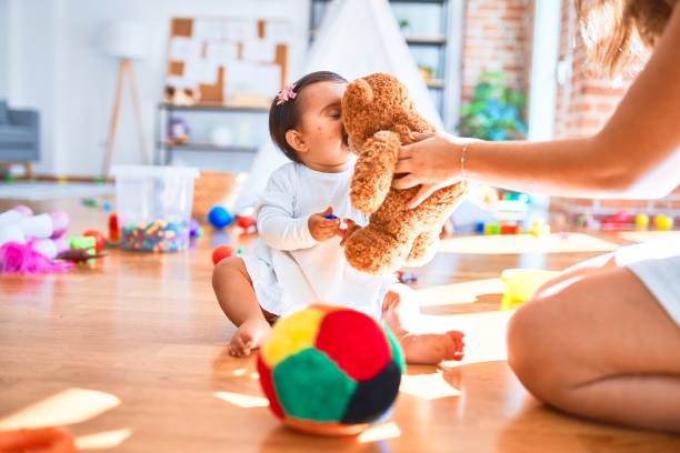 Métiers de la petite enfance : le sens, maillon manquant de l’attractivité