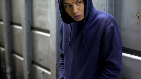 Municipales 2026 : les communes appelées à renforcer la protection des mineurs exilés