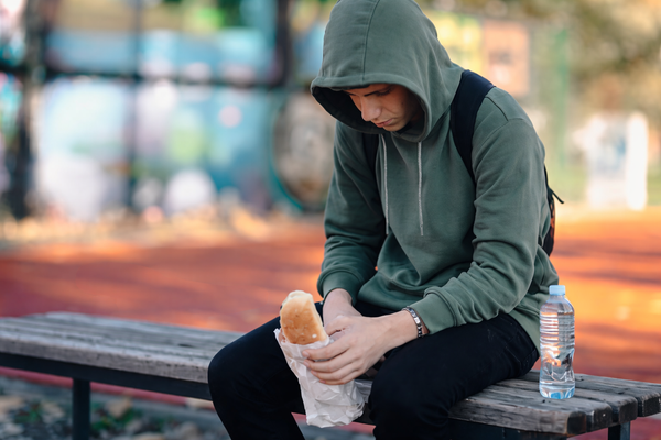 Contrat jeune majeur : sans logement adapté, le département doit poursuivre la prise en charge