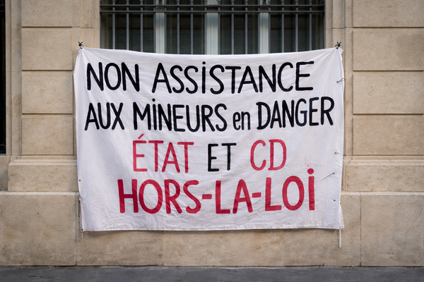 Mineurs non accompagnés : 50 organisations pressent le Sénat d’agir