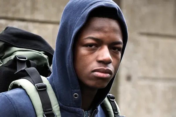 Suspension de l’accueil d’urgence des MNA : la Défenseure des droits dénonce des manquements graves