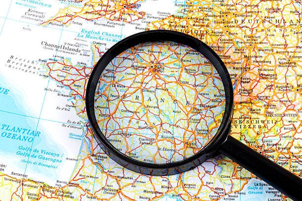 Protection de l’enfance : GéoASE examine les pratiques départementales de près